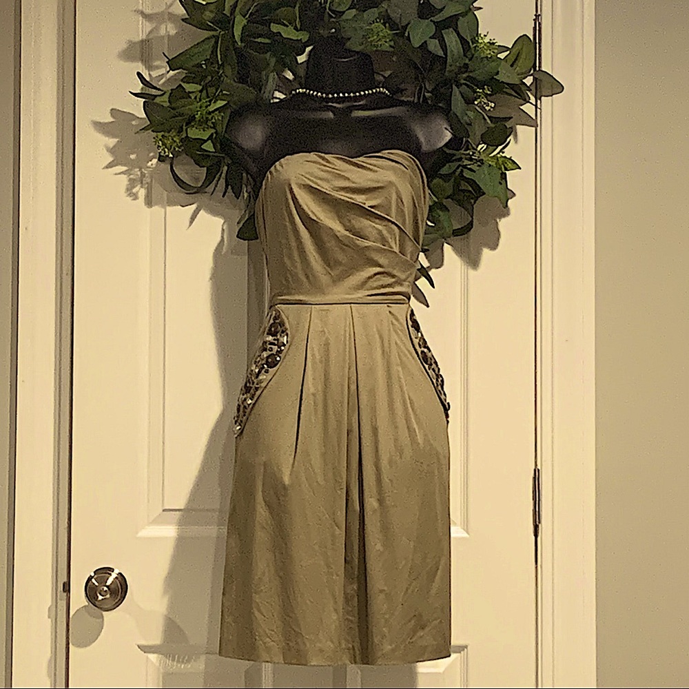 Sz 4  The Limited  - Strapless Dress -Excellent Condition